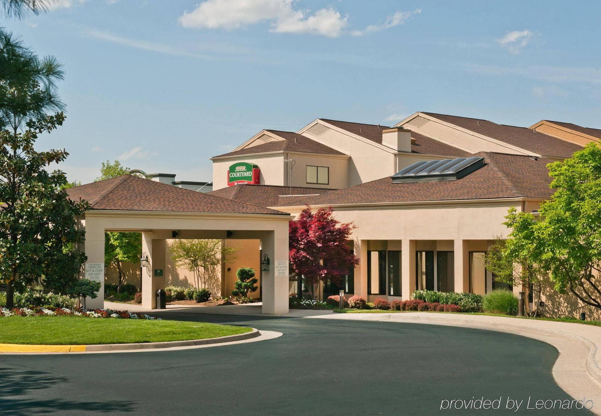 Courtyard By Marriott Dulles Airport Chantilly Exterior photo
